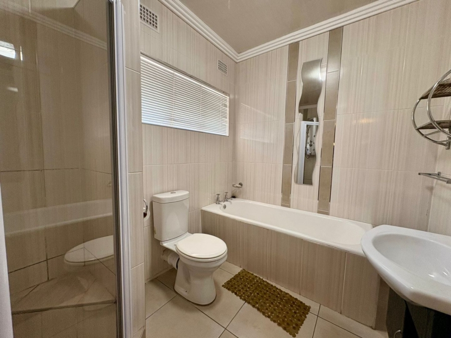 4 Bedroom Property for Sale in Bonnie Doone Eastern Cape